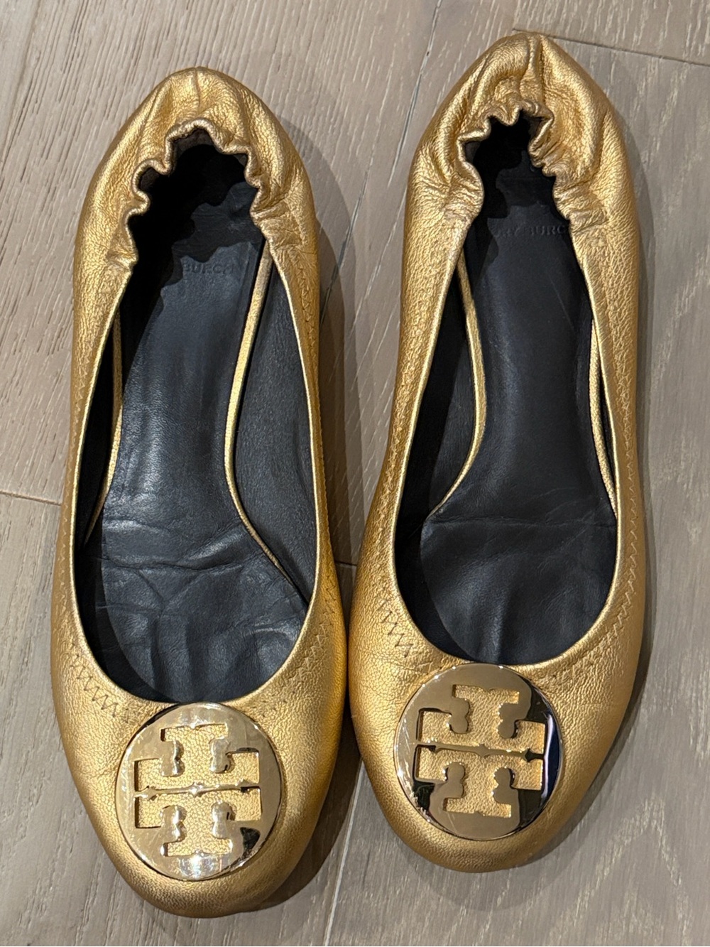 Tory Burch Metallic Gold Logo Ballet Flat - 9.5 - Reva - Picture 2 of 5